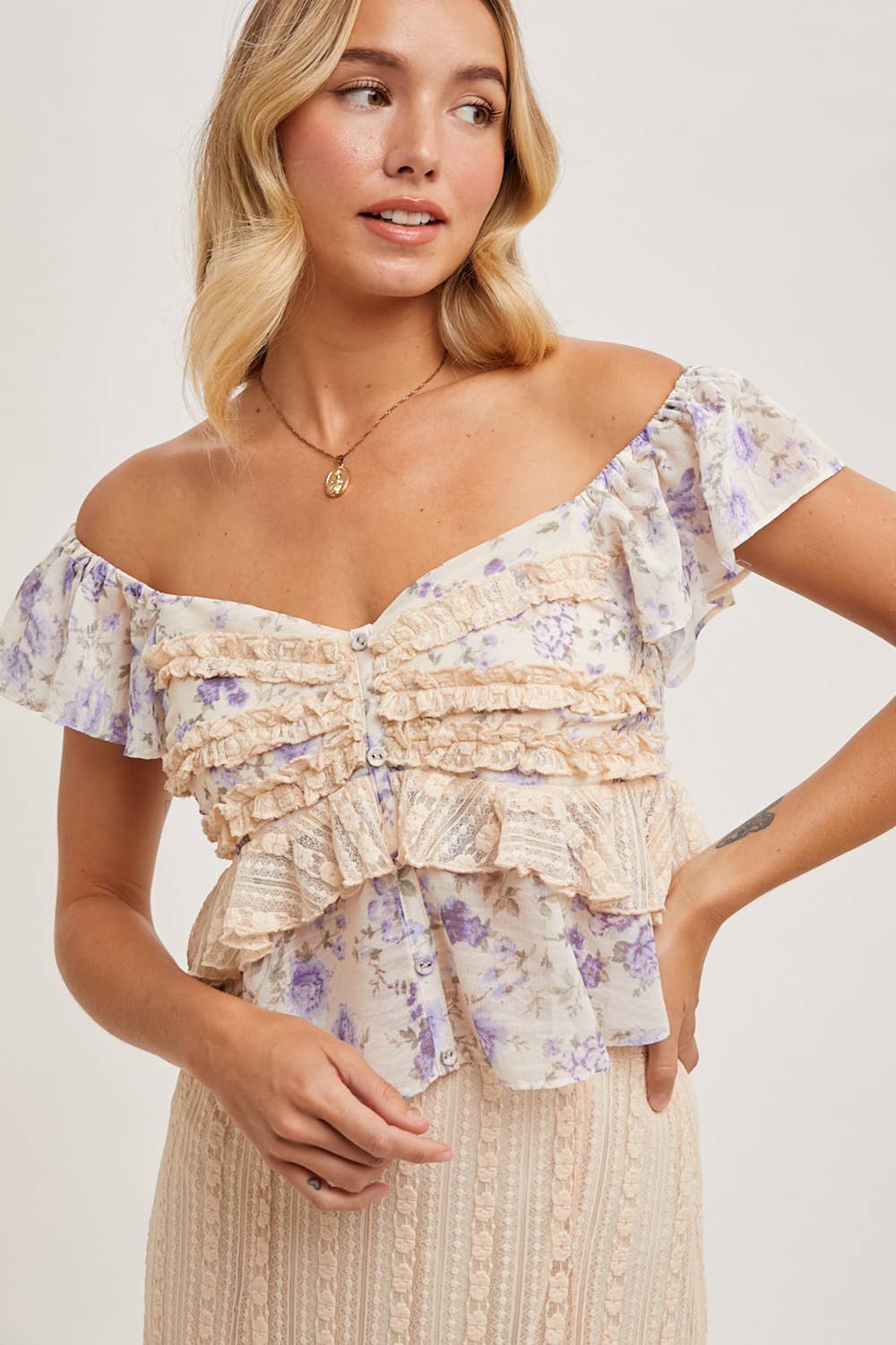 FLORAL SWEETHEART NECK TOP