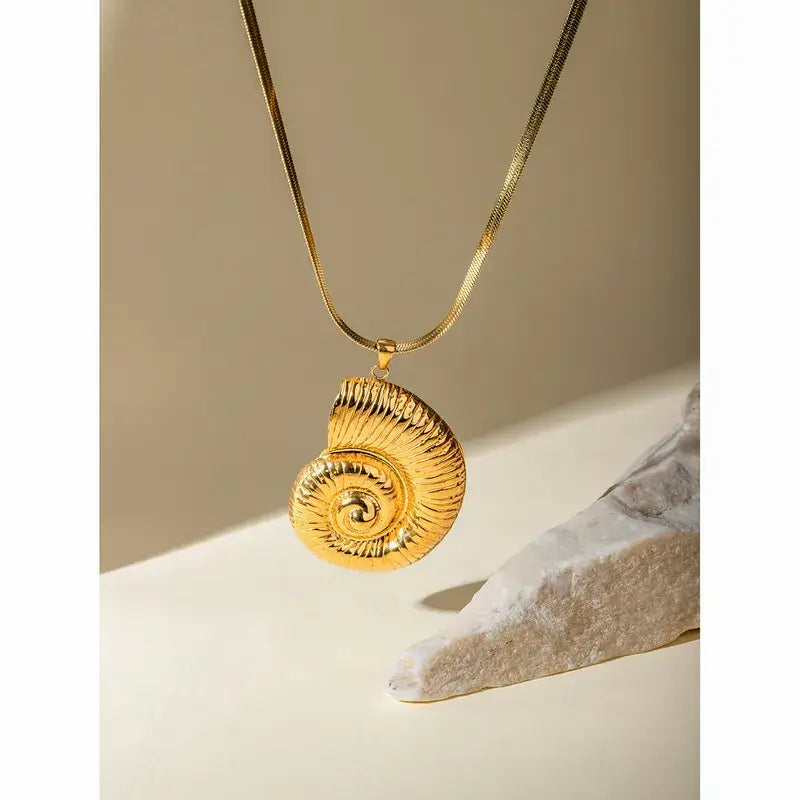The Shell Necklace